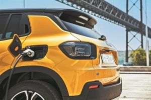 ΕΡΧΕΤΑΙ ΤΟ ΠΡΩΤΟ AMΙΓΩΣ ΗΛΕΚΤΡΙΚΟ ΟΧΗΜΑ