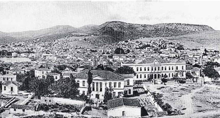 Νυχτολούλουδα, φραουλιές και πολλές εκκλησίες…