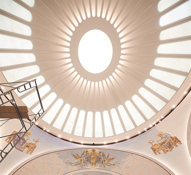 Από μακριά και στη δεξίωση του Μπάιντεν