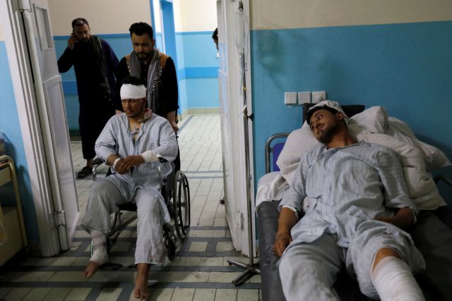 Τουλάχιστον εφτά νεκροί και 40 τραυματίες από έκρηξη σε τζαμί στην Καμπούλ | tanea.gr
