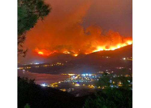 Τουρκία: Μεγάλη πυρκαγιά στη Μερσίνη