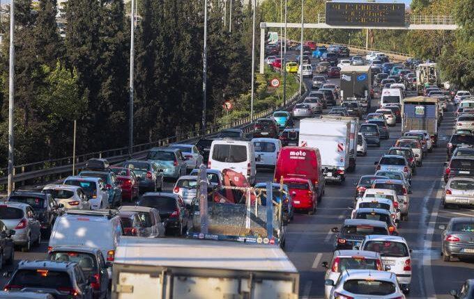 Σοβαρό τροχαίο με ανατροπή οχήματος – Ουρές χιλιομέτρων