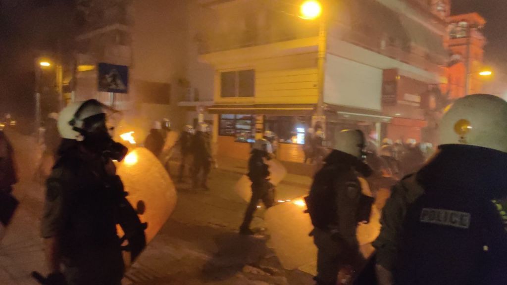 Επεισόδια μετά το τέλος της πορείας για τον Παύλο Φύσσα