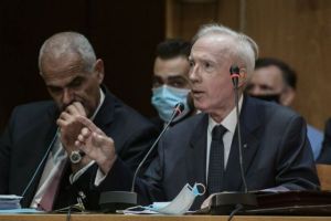 Δίκη Χρυσής Αυγής:  Ο Κ. Πλεύρης έφυγε από το δικαστήριο χαιρετώντας ναζιστικά