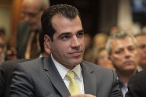 Πλεύρης για επίσκεψη Τσίπρα στο Παίδων: Ο ΣΥΡΙΖΑ το 2019 παρέδωσε λίστα αναμονής με 2.853 χειρουργεία
