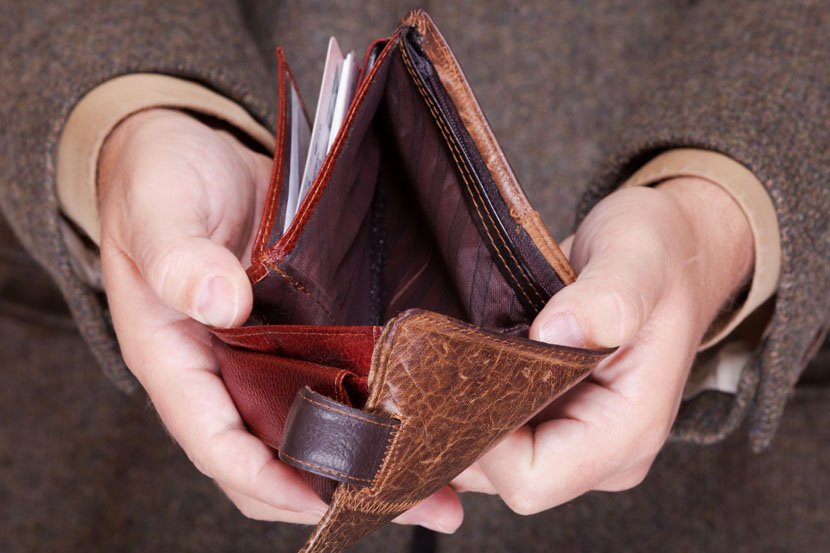 Η «άδεια τσέπη» το κύριο πρόβλημα για τους εφτά στους δέκα