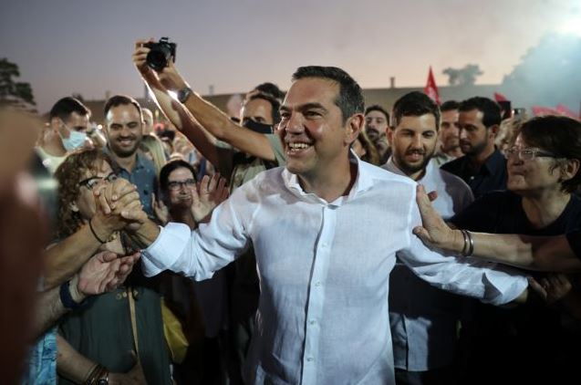 Ζωντανά η ομιλία Τσίπρα στη Νεολαία του ΣΥΡΙΖΑ