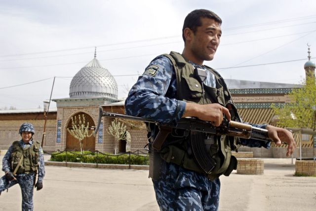 Το μουσουλμανικό συμβούλιο καλεί τους Ουζμπέκους να μην πάνε μισθοφόροι στη Ρωσία