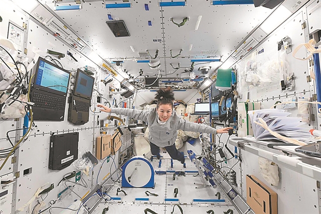 «Σε λιγότερο από 20 χρόνια άνθρωποι θα ζουν στη Σελήνη»