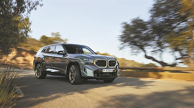 BMW XM: Πόσο κοστίζει στην Ελλάδα η …αυτοκρατορική ηλεκτρική SUV υπερπαραγωγή