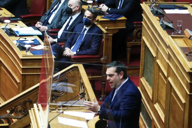 Βουλή: Σύγκρουση Μητσοτάκη – Τσίπρα στη Βουλή για την ακρίβεια