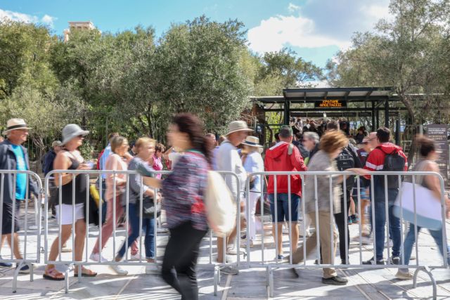 Γώγος: Ο ιός είναι εδώ, θα πρέπει να έχουμε τον νου μας