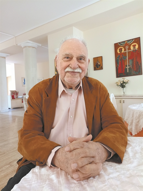 «Ξυπνήστε», φώναζαν, «κηρύχθηκε πόλεμος!»