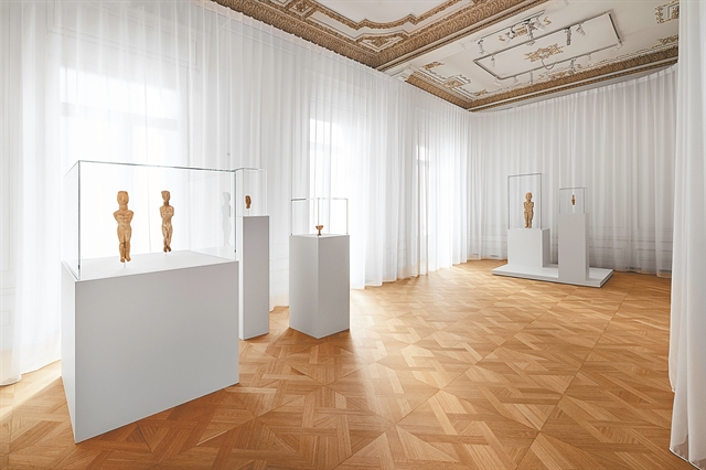 Μια πρώτη γεύση από τη συλλογή Στερν