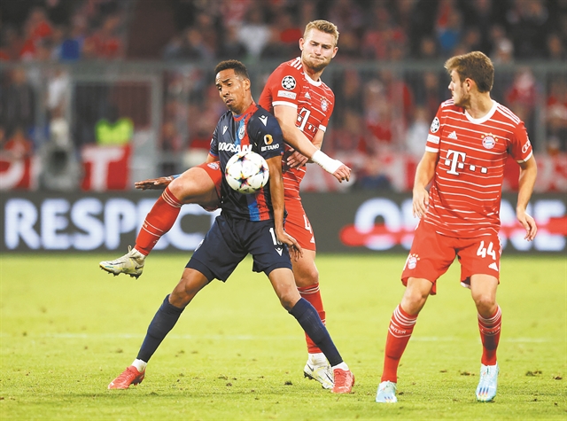 Δεν λείπει η ίντριγκα