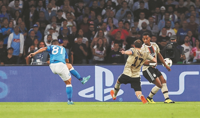 Η Νάπολι το… βιολί της