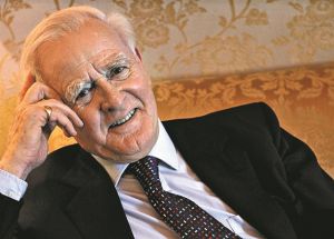 Τζον λε Καρέ: «Ο ρώσος Μποντ δεν θα αργήσει»