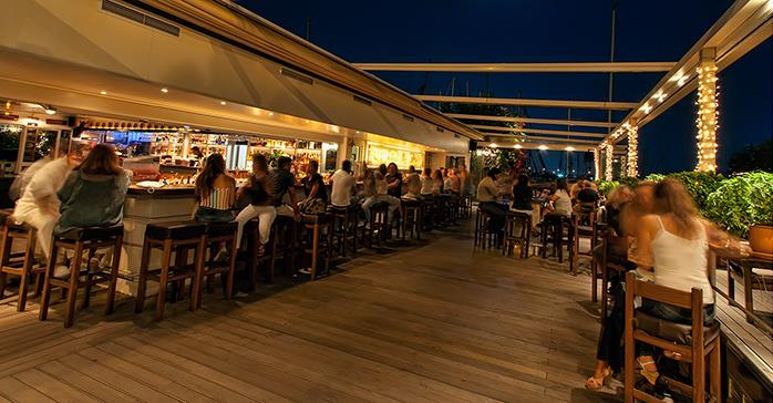 Τέλος εποχής για το θρυλικό «Skipper’s» στην παραλιακή