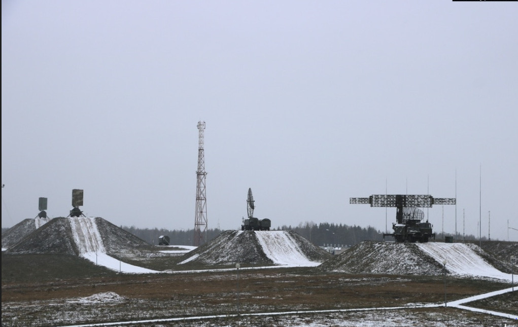 Λευκορωσία: S-300 και S-400 στέλνει ο Πούτιν στα σύνορα με Ουκρανία