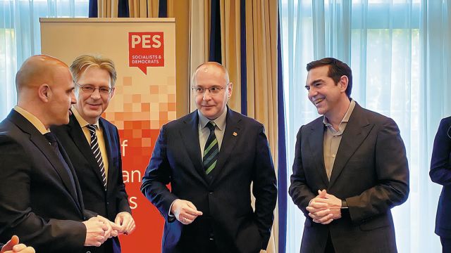 Η σχέση με ΠΑΣΟΚ και ευρωσοσιαλιστές