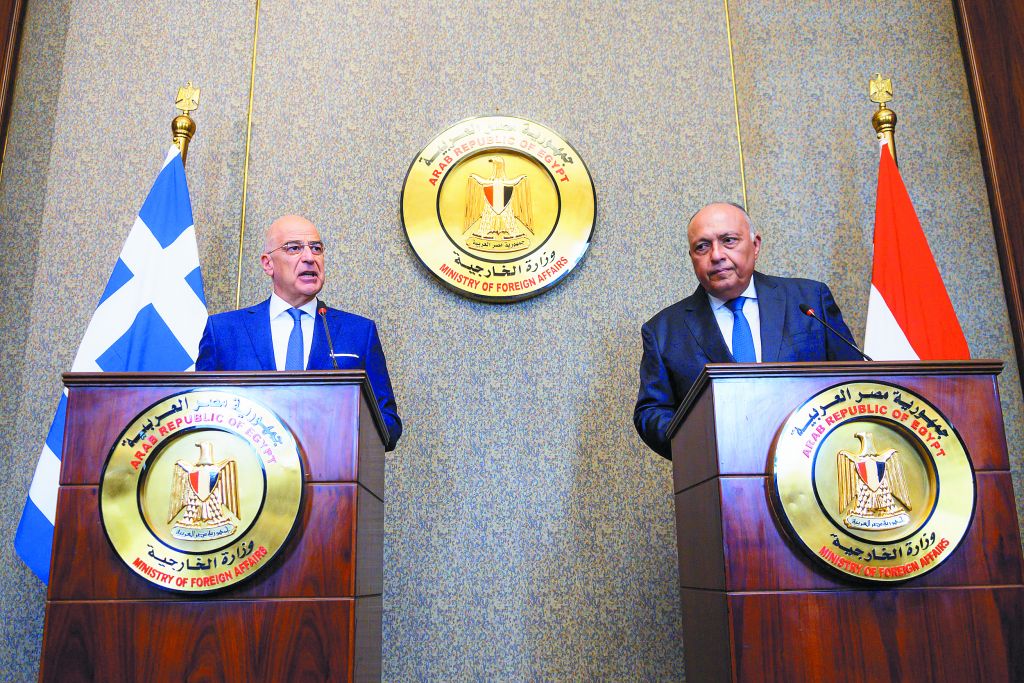 Τα εθνικά και στην προεκλογική ατζέντα