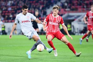 Φράιμπουργκ – Ολυμπιακός 1-1: Αποκλείστηκε στις καθυστερήσεις