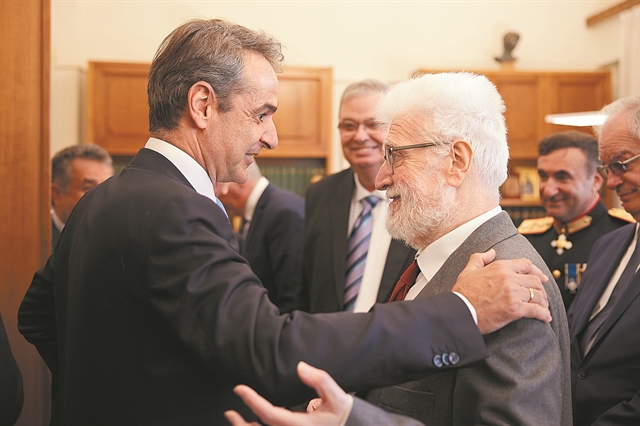 Οποιος σκάβει τον λάκκο του άλλου…