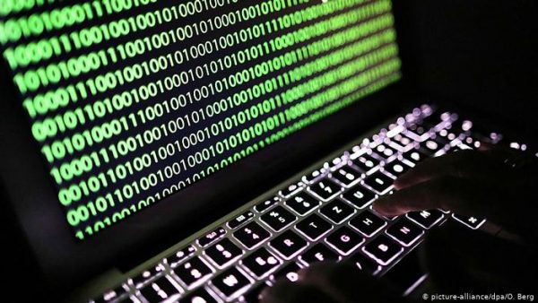 Φιλορώσοι χάκερ «χτύπησαν» ιστότοπους 14 αμερικανικών αεροδρομίων