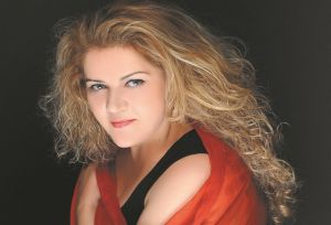 «Οποιος δεν έχει ρίζες δεν βγάζει και φύλλα»