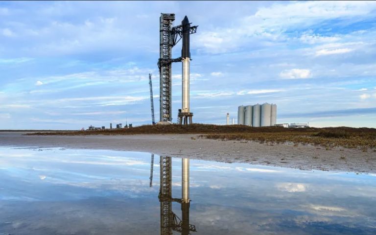 O πρώτος τουρίστας που ταξίδεψε στο Διάστημα κλείνει τώρα θέση για τον γύρο της Σελήνης | tanea.gr