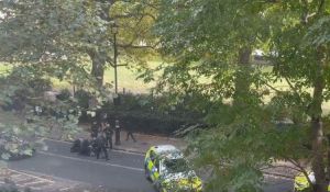 Βρετανία: Συναγερμός στο Παλάτι του Γουέστμινστερ για άνδρα με μαχαίρι