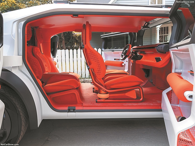 CITROEN OLI: ΕΝΑΣ ΗΛΕΚΤΡΙΚΟΣ… ΕΠΑΝΑΣΤΑΤΗΣ ΠΡΟ ΤΩΝ ΠΥΛΩΝ