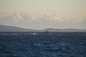 Λέσβος: Διασώθηκαν ακόμα τρεις μετανάστες – Μάχη με τον χρόνο δίνουν σωστικά συνεργεία