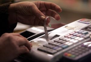 Appodixi: Σχεδόν 25.000 καταγγελίες για «μαϊμού» αποδείξεις μέσω της ηλεκτρονικής εφαρμογής της ΑΑΔΕ