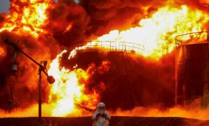 Προειδοποιεί η Ζαχάροβα: «Μη αναστρέψιμες» οι συνέπειες της βρόμικης βόμβας