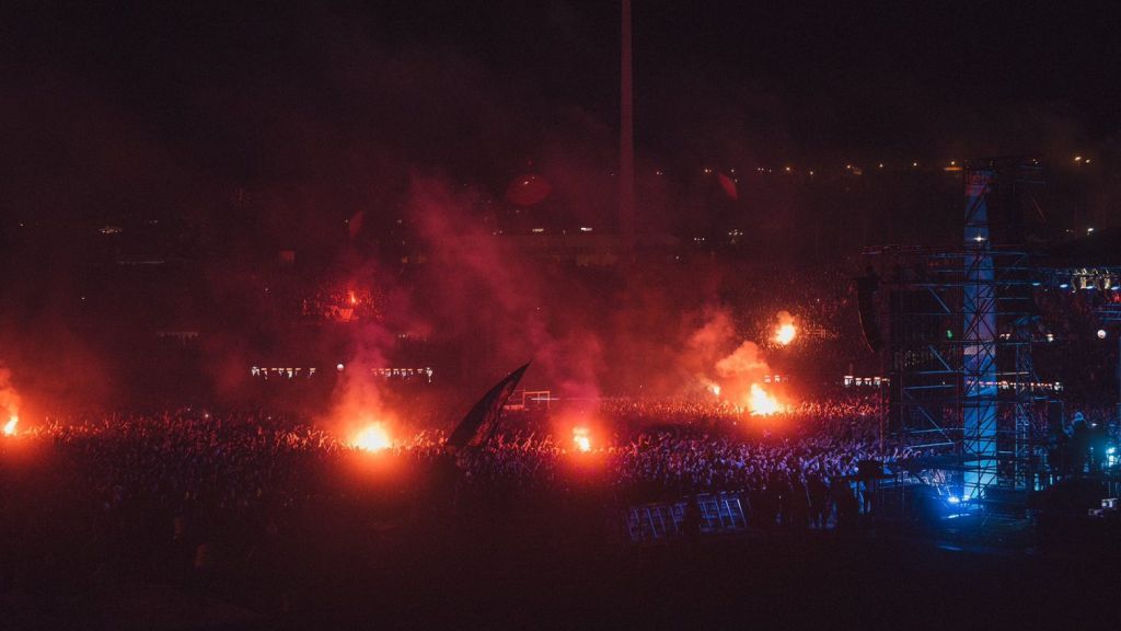 ΛΕΞ: «Γκρέμισε» το Καυτανζόγλειο – 30.000 θεατές υποκλίθηκαν στον θρυλικό ράπερ