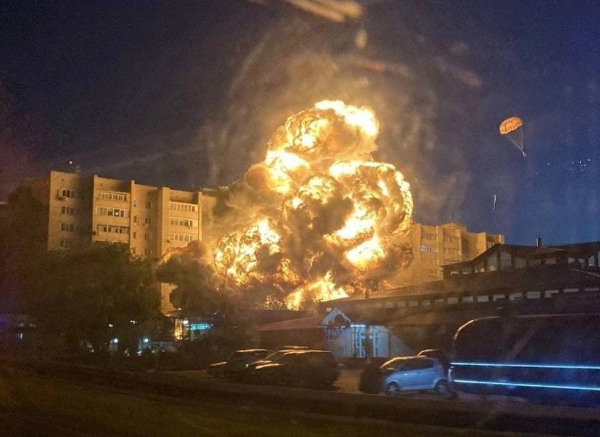 Στρατιωτικό αεροσκάφος κατέπεσε σε κατοικημένη περιοχή της Ρωσίας