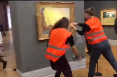 Ακτιβιστές πέταξαν πουρέ σε πίνακα του Μονέ