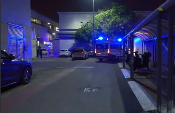 Επίθεση με μαχαίρι σε εμπορικό – Ένας νεκρός και τραυματίες, ανάμεσά τους γνωστός ποδοσφαιριστής