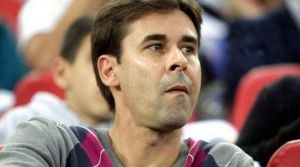 Ο Τσιάρτας θέλει το ΚΚΕ εκτός νόμου – Η προκλητική του ανάρτηση