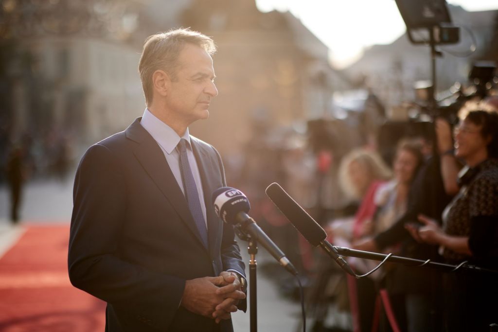 Μητσοτάκης: Διπλό μήνυμα στον Ερντογάν από την Πράγα