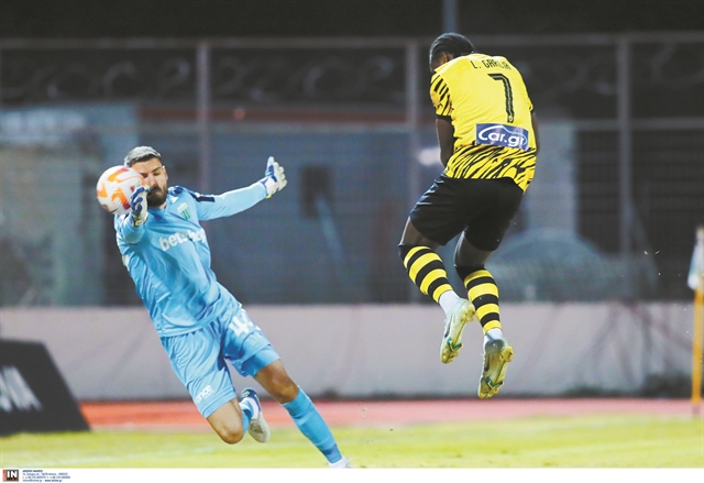 Nίκη αλλά και διαφωνία διαιτητή – VAR!