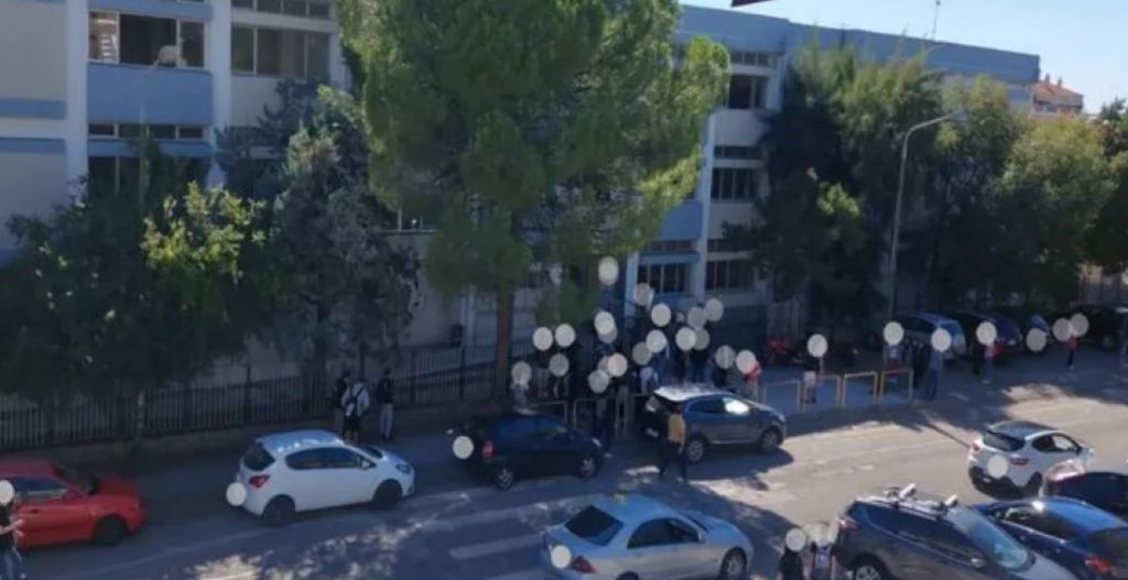 Αγριο και πρωτοφανές σκηνικό σε σχολείο – Μαθητές γρονθοκόπησαν καθηγητές