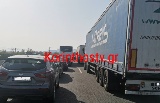 Ηλικιωμένη μπήκε ανάποδα στην Eθνική Oδό – 2 νεκροί