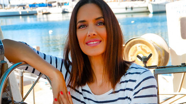 Λιποθυμία Νόνης Δούνια στη Βουλή – Τι είπε η ίδια στο MEGA