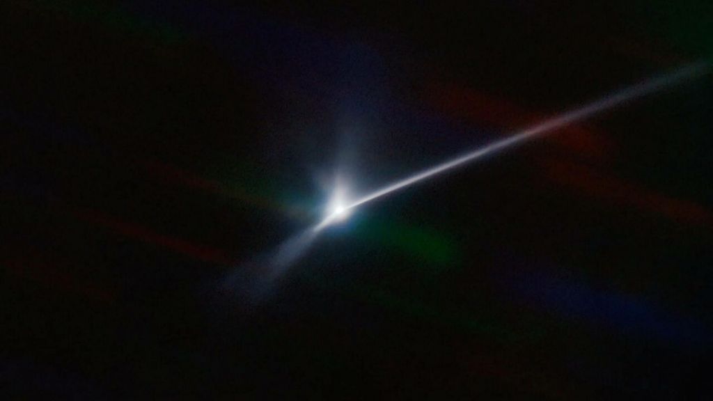 Ο αστεροειδής που βομβάρδισε η NASA απέκτησε ουρά σαν κομήτης