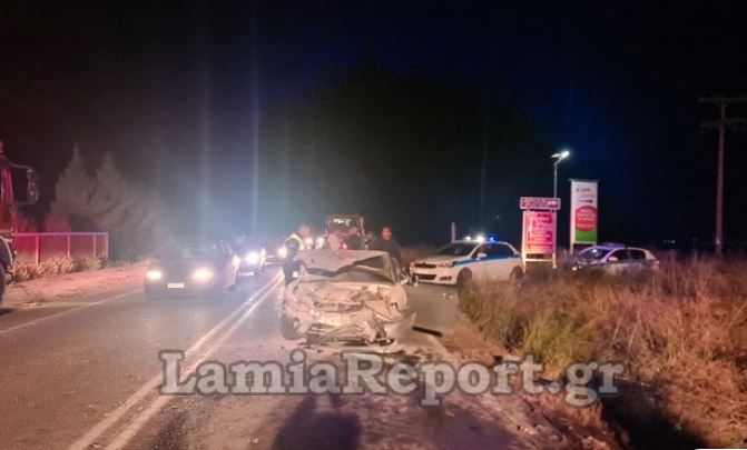 Ένας νεκρός και δύο τραυματίες σε σφοδρή σύγκρουση