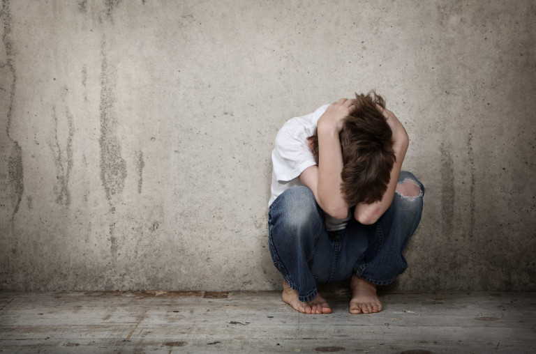 Πλεύρης: Ο βιαστής παιδιών δεν πρέπει να έχει υπό όρους απόλυση
