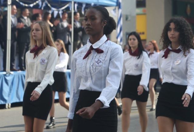 Παρέλαση: Εκλεψε την παράσταση η μαθήτρια και αθλήτρια στίβου από την Κένυα