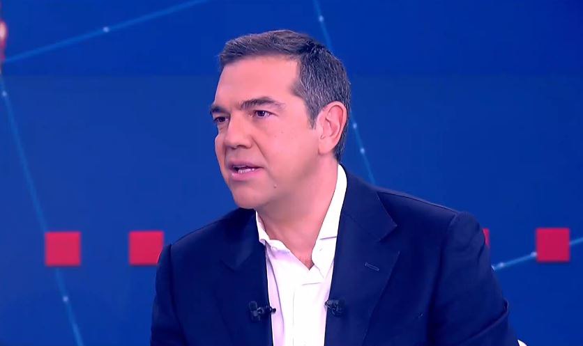 Τσίπρας: «Μικρός λαός και πολεμά δίχως σπαθιά και βόλια…»: Με στίχους Ρίτσου το μήνυμα για την 28η Οκτωβρίου